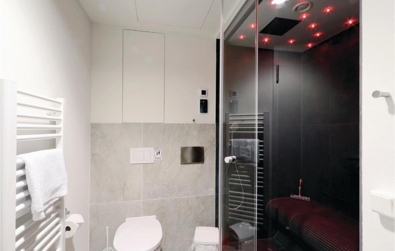 Awesome Apartment In Luebeck Travemuende With Sauna Eksteriør billede